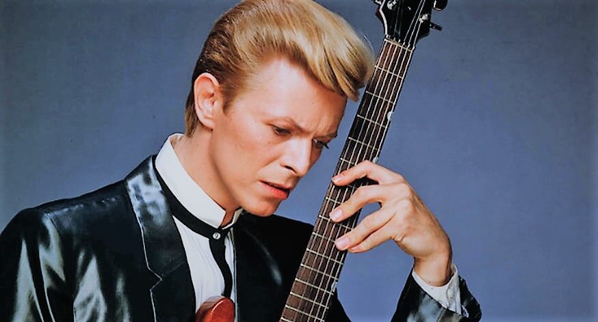 David Bowie posando